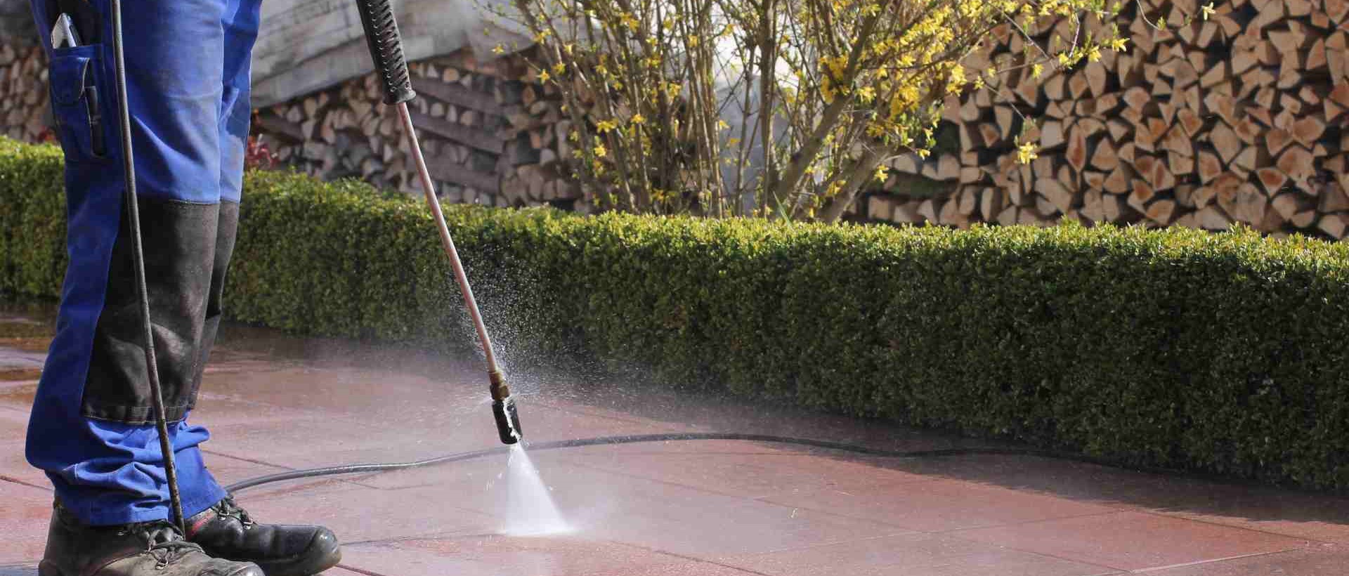 garden maintenance KT21